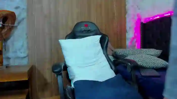 2024/06/19/flirt4free-chandler-jhoness-17-35-37