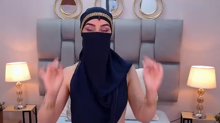 aliah-manzur