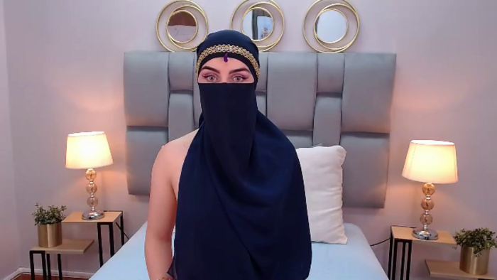 aliah-manzur