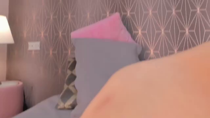 chloe-bonnet