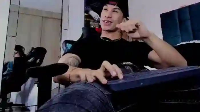 2024/06/21/flirt4free-dammian-miller-19-36-14