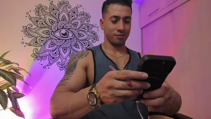 aaron-strong