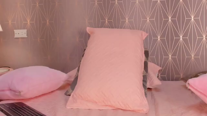 chloe-bonnet