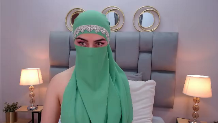 aliah-manzur