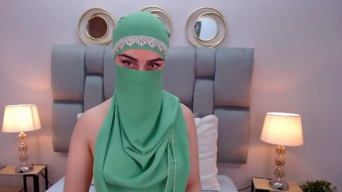 aliah-manzur