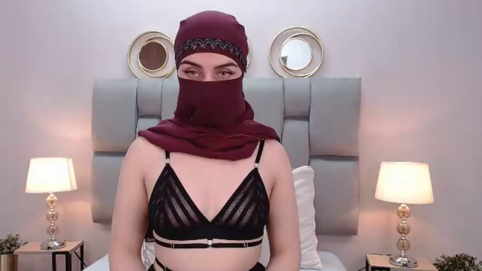 aliah-manzur