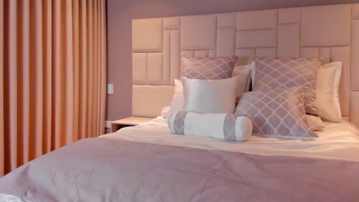 megan-hilton