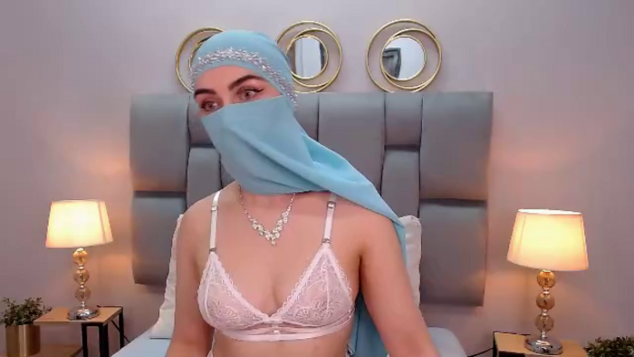 aliah-manzur