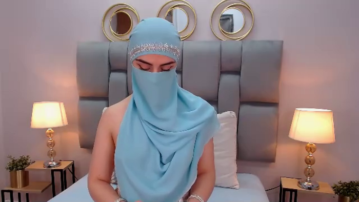 aliah-manzur
