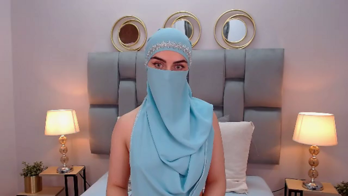 aliah-manzur