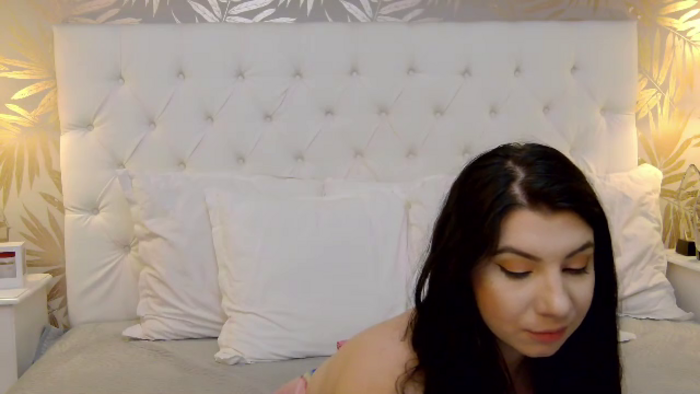 hailee-diaz