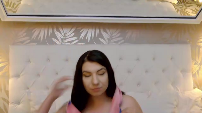 hailee-diaz