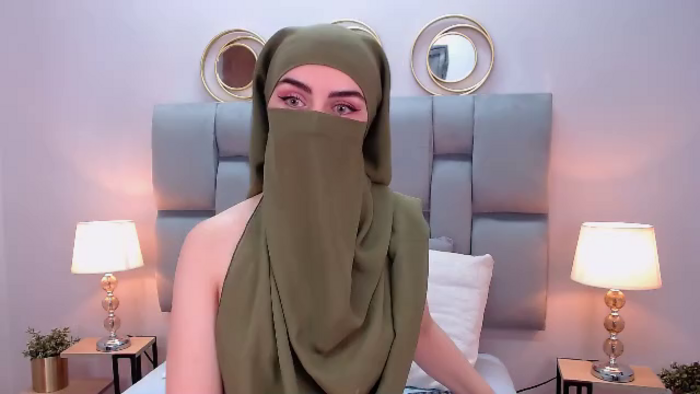 aliah-manzur