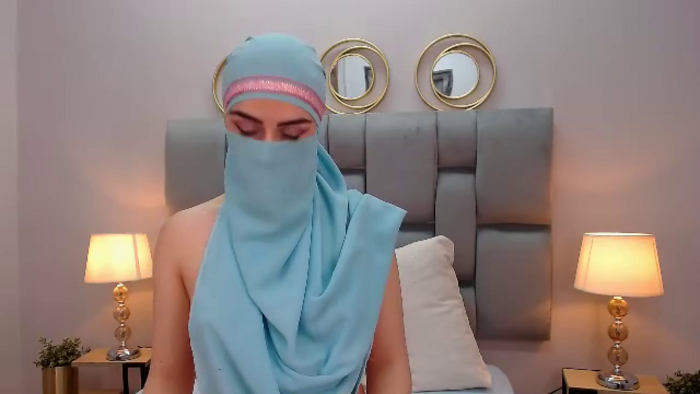 aliah-manzur