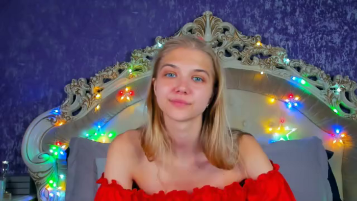 chloe-lins