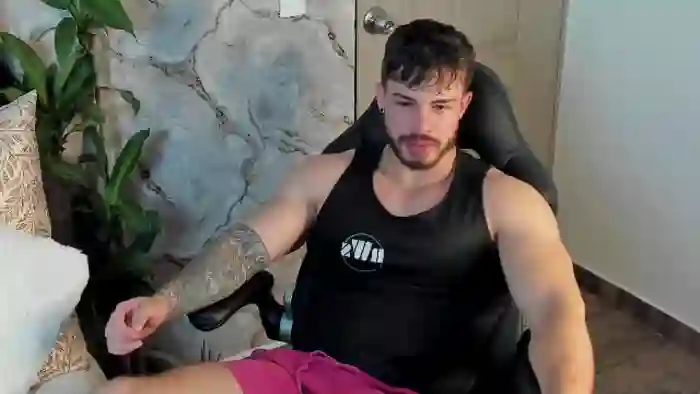 2024/07/07/flirt4free-valenthino-king-02-02-31