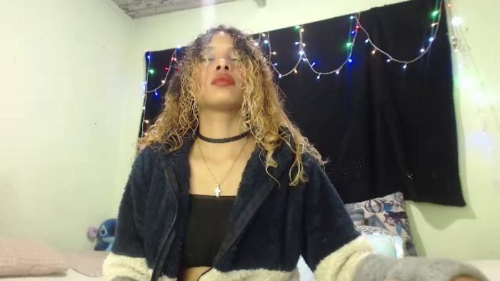 petite-ariana