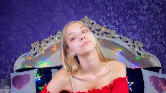 chloe-lins