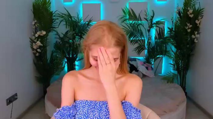 chloe-lins