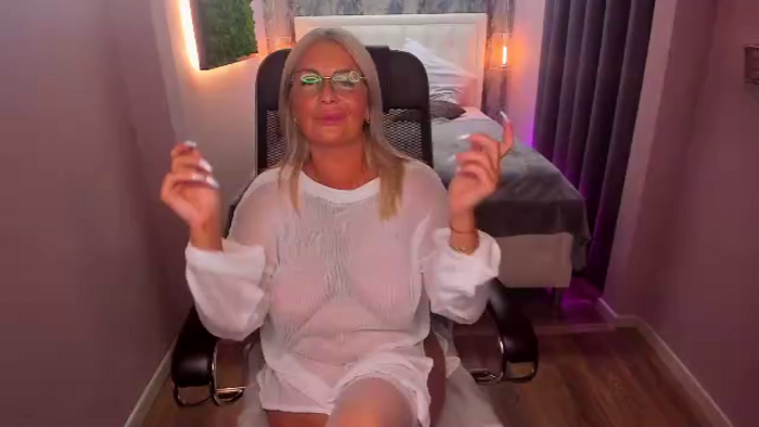 scarlett-mai