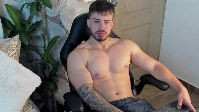 valenthino-king