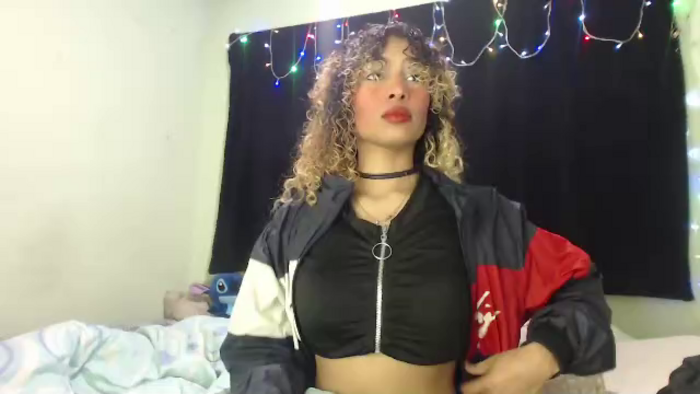 petite-ariana