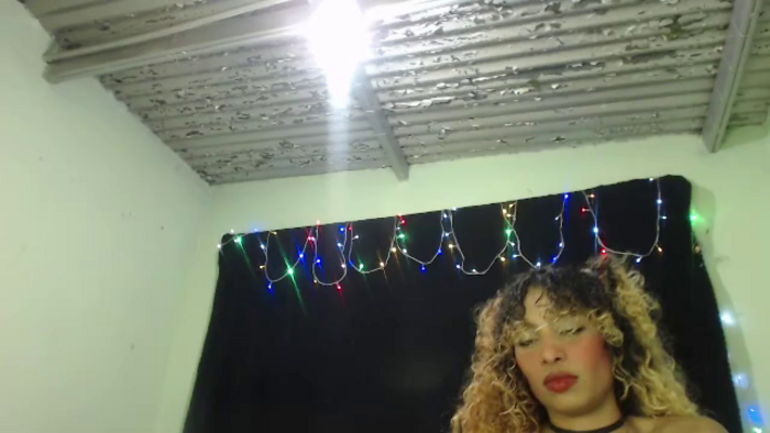 petite-ariana