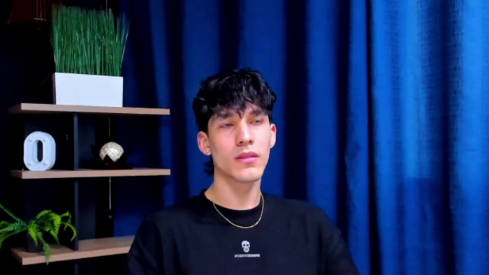 noah-brigth