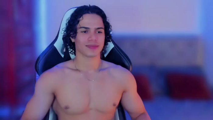 travis-lewis