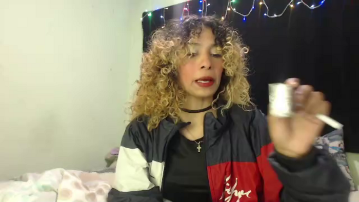 petite-ariana