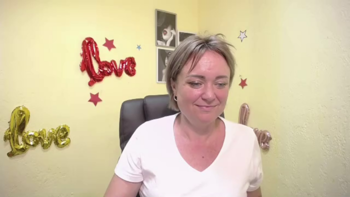 sneaky-kate
