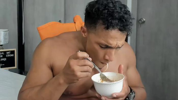 mat-strong