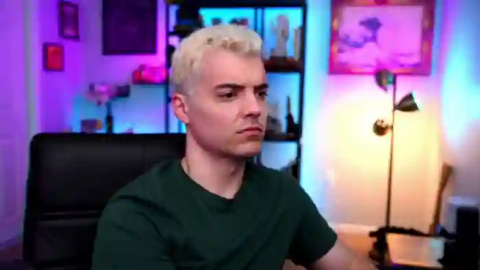 2024/07/28/flirt4free-max-hughes-05-04-31