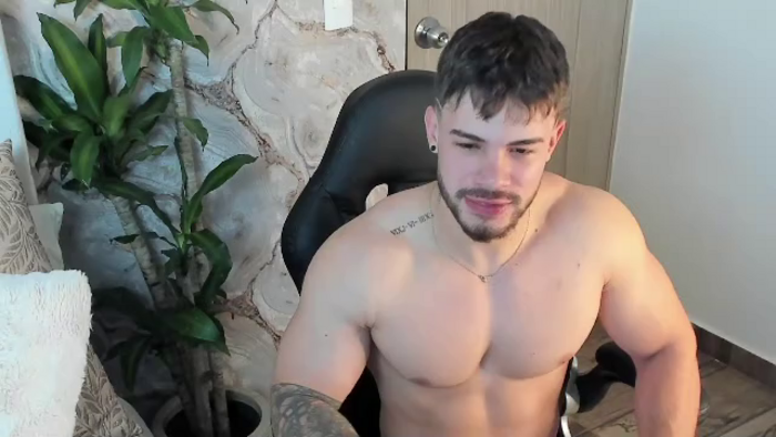 valenthino-king