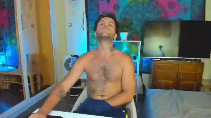 2024/08/08/flirt4free-kevin-gorgeous-19-17-44