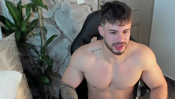 valenthino-king
