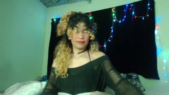 petite-ariana
