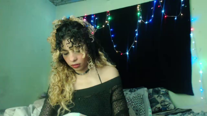 petite-ariana