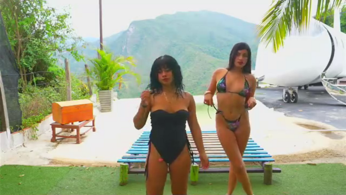 island-girls