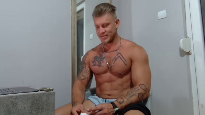richie-grey