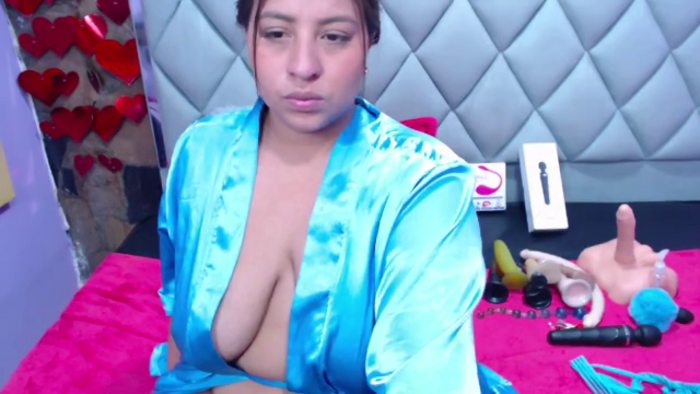 luisana-boobs