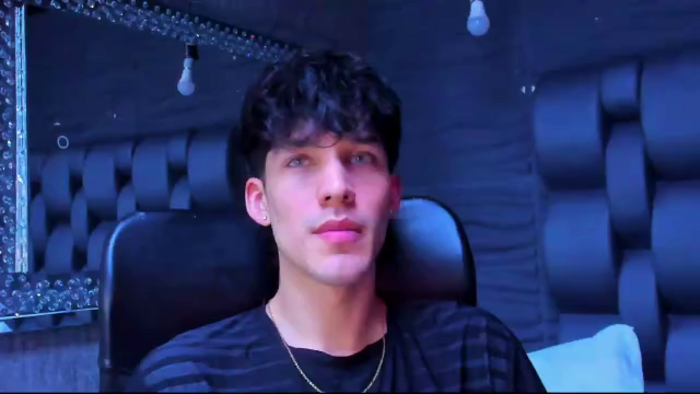 noah-brigth