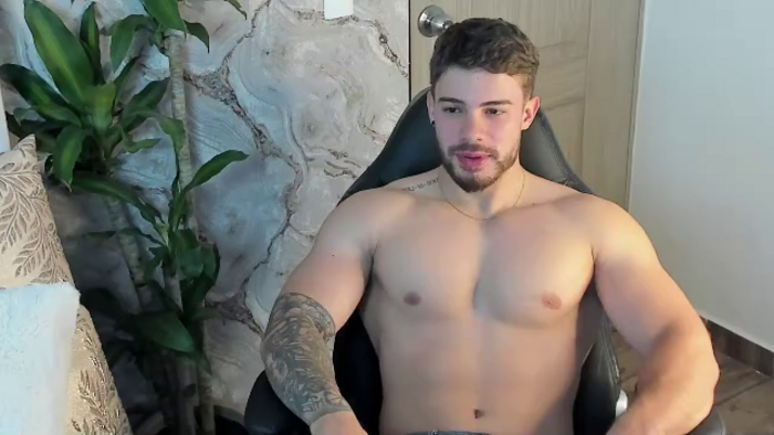 valenthino-king