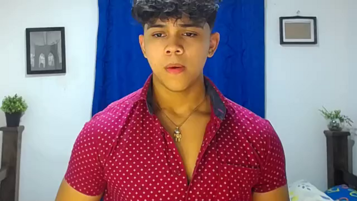 noah-prada
