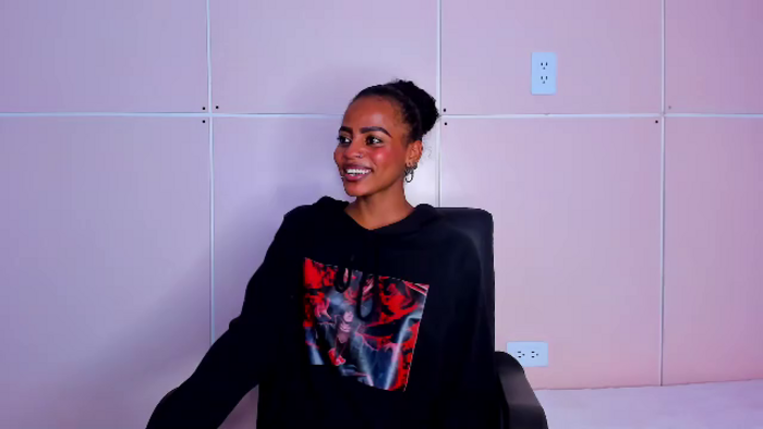 hylari-banks