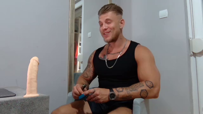 richie-grey
