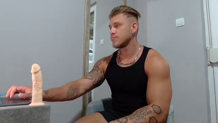 richie-grey