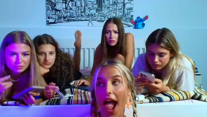 the-live-house-girls