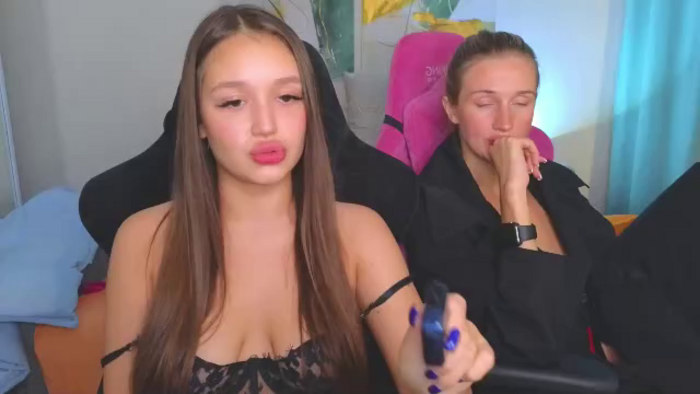 megan-and-vanessa