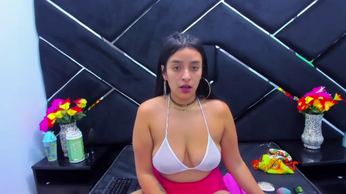 sara-horny